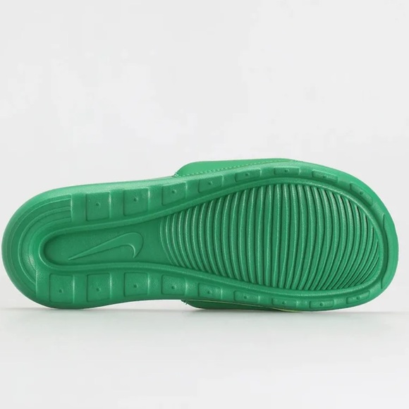 New Nike SB Victory One Slides Lucky Green (Sizes 11-15) DR2018 300 - Picture 6 of 7